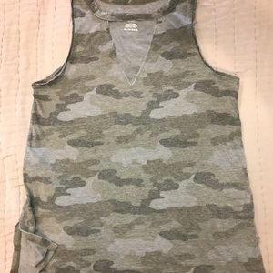 American Eagle Camo Top size XS